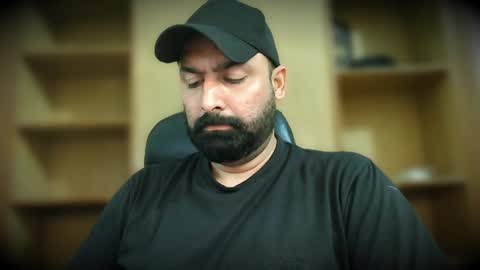 Hairy Arabian online show from September 25, 4:30 am