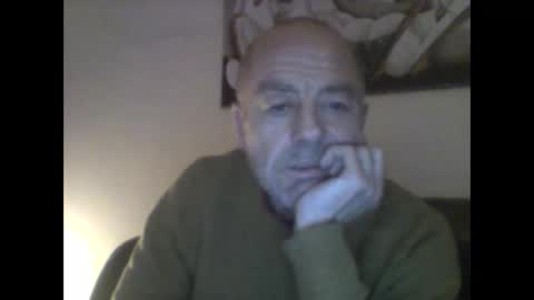 burnleyguy1977 online show from December 23, 3:13 am