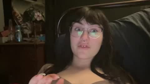 esme gray online show from June 7, 5:56 am