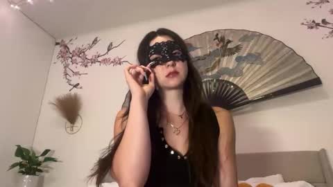 busy_bee69 online show from June 1, 4:36 am