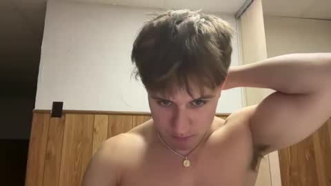 Snapshot of buzz5127 chatting on October 14, 3:42 am buzz5127 online show from October 14, 3:42 am