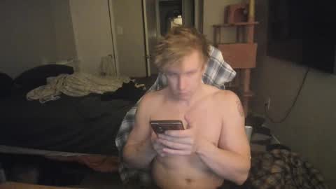 Snapshot of c00ki3m0nstr chatting on October 31, 1:50 am c00ki3m0nstr online show from October 31, 1:50 am