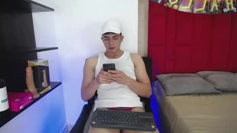 Snapshot of cady_hot chatting on October 10, 8:46 pm Cady online show from October 10, 8:46 pm