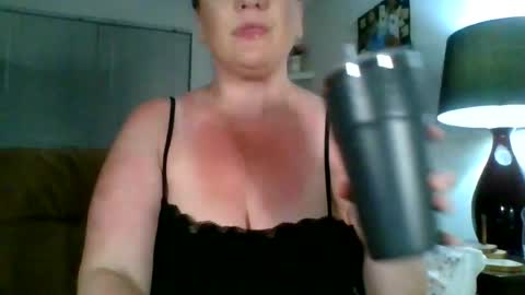 caitieluvs online show from June 25, 2:41 am
