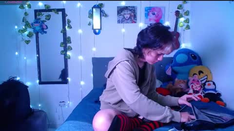 caitlynwheler online show from February 9, 1:46 pm