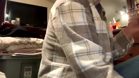 calishop1 online show from February 13, 3:29 am