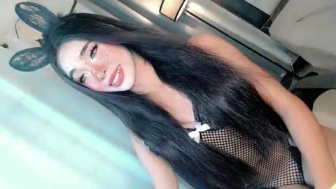call_me_nina online show from June 1, 1:51 am