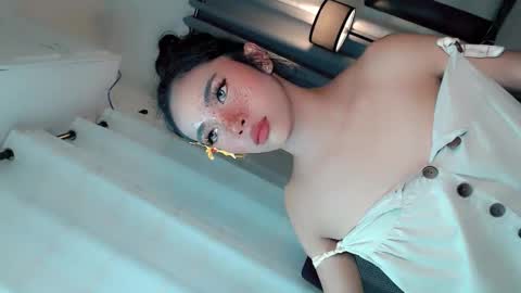 call_me_nina online show from May 25, 7:14 am