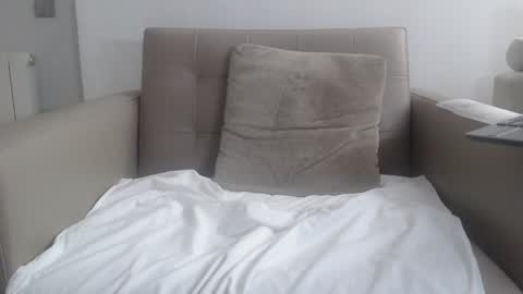 Snapshot of callme_kim chatting on October 6, 8:59 pm callme_kim online show from October 6, 8:59 pm