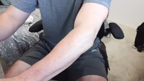 callmeroger33 online show from April 14, 10:02 pm