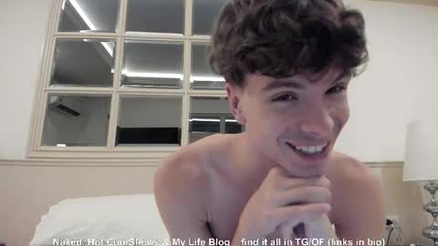 Hey I am Calvin  online show from September 26, 2:25 pm