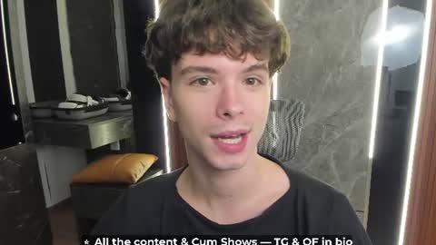 Hey I am Calvin  online show from June 9, 5:23 pm