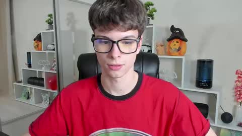 Hey I am Calvin  online show from February 21, 7:10 pm