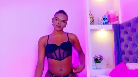 camiestrada online show from December 3, 9:32 am