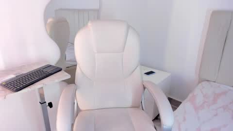 Cami online show from February 1, 10:13 pm