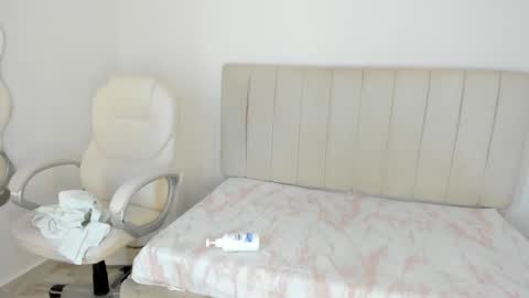 Cami online show from February 1, 7:02 pm