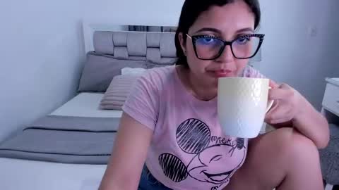 Camila buitrago online show from June 9, 2:00 am