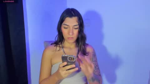  s online show from February 15, 5:30 am