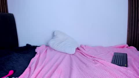 camila_martinez9 online show from February 26, 2:38 pm