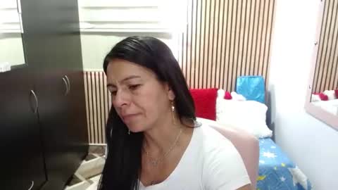Camila Vargas online show from June 12, 9:25 pm