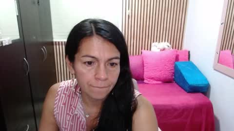 Camila Vargas online show from April 16, 9:50 pm