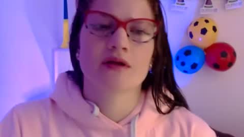 Camila ventura online show from July 2, 12:10 pm