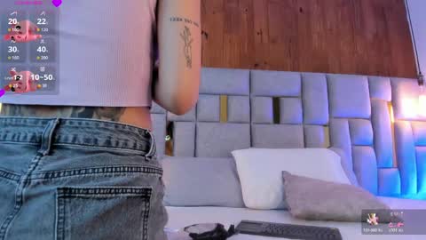 camilaa_smith_ online show from May 25, 7:31 pm