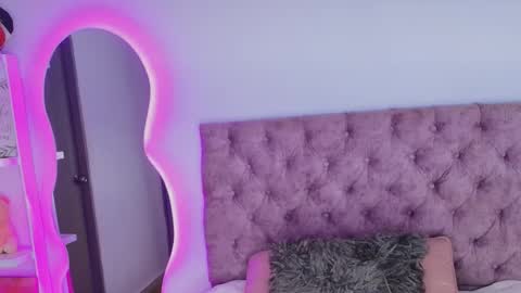 Camila Velour  online show from April 8, 3:20 am