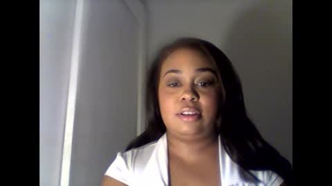 camiliaskye online show from November 24, 5:28 am