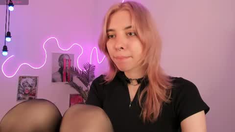 Camilla online show from July 11, 6:40 am
