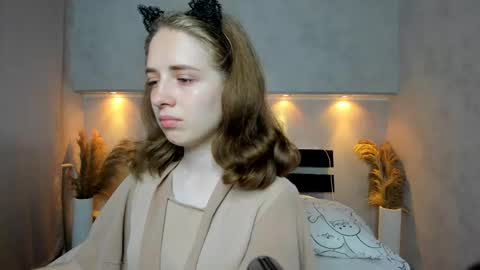 Camilla online show from September 17, 12:14 am