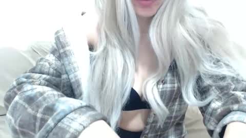 CamilleBunny online show from March 8, 2:37 am