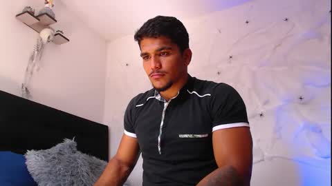 Snapshot of camilo_contre21 chatting on October 21, 7:06 pm camilo_contre21 online show from October 21, 7:06 pm