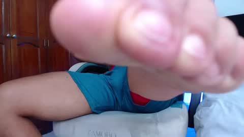 camilo_contre21 online show from July 27, 9:01 pm
