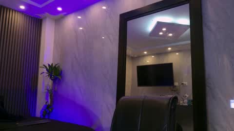 Camilo Watson online show from April 18, 2:02 am