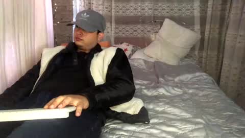 camivaron online show from January 10, 9:53 pm