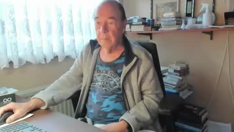 Snapshot of cammee chatting on February 7, 8:33 am Cammee online show from February 7, 8:33 am