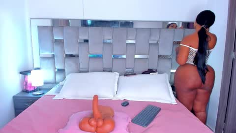 Camila online show from February 4, 3:49 pm