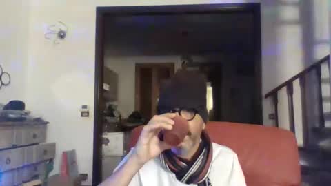 Snapshot of camomilla72 chatting on September 22, 9:24 am Cristian online show from September 22, 9:24 am