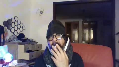 Snapshot of camomilla72 chatting on October 25, 10:25 am Cristian online show from October 25, 10:25 am
