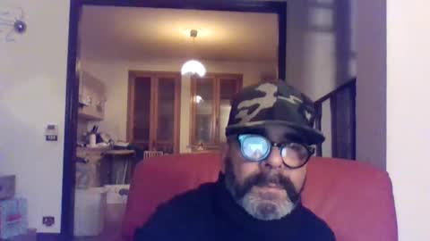 Snapshot of camomilla72 chatting on February 28, 11:01 pm Cristian online show from February 28, 11:01 pm