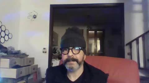 Snapshot of camomilla72 chatting on October 11, 11:15 am Cristian online show from October 11, 11:15 am