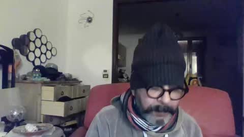 Snapshot of camomilla72 chatting on October 19, 2:11 pm Cristian online show from October 19, 2:11 pm