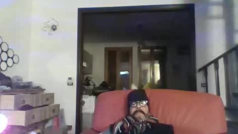 Snapshot of camomilla72 chatting on October 4, 8:34 am Cristian online show from October 4, 8:34 am