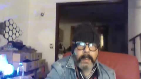 Snapshot of camomilla72 chatting on October 13, 8:38 am Cristian online show from October 13, 8:38 am