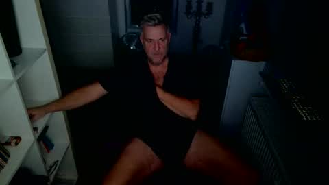 camunication online show from November 15, 9:27 pm