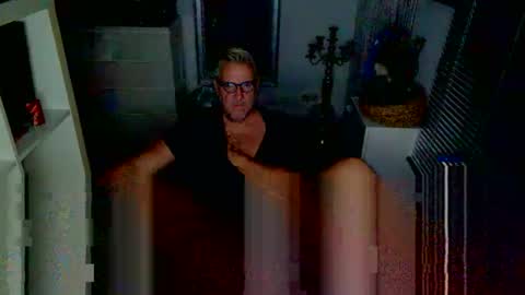 Snapshot of camunication chatting on September 11, 9:16 pm camunication online show from September 11, 9:16 pm