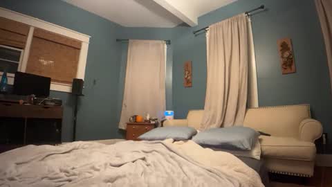 camunity online show from February 11, 6:28 am