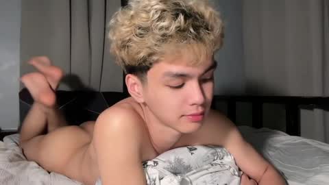 Ethan online show from April 17, 3:14 pm