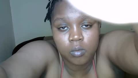 candieds online show from November 17, 9:28 pm